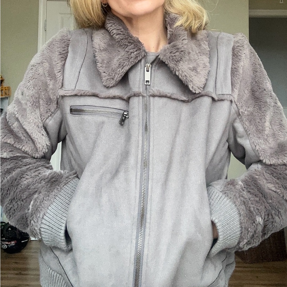 J.O.A. Charcoal Faux Fur Bomber Jacket Women’s L